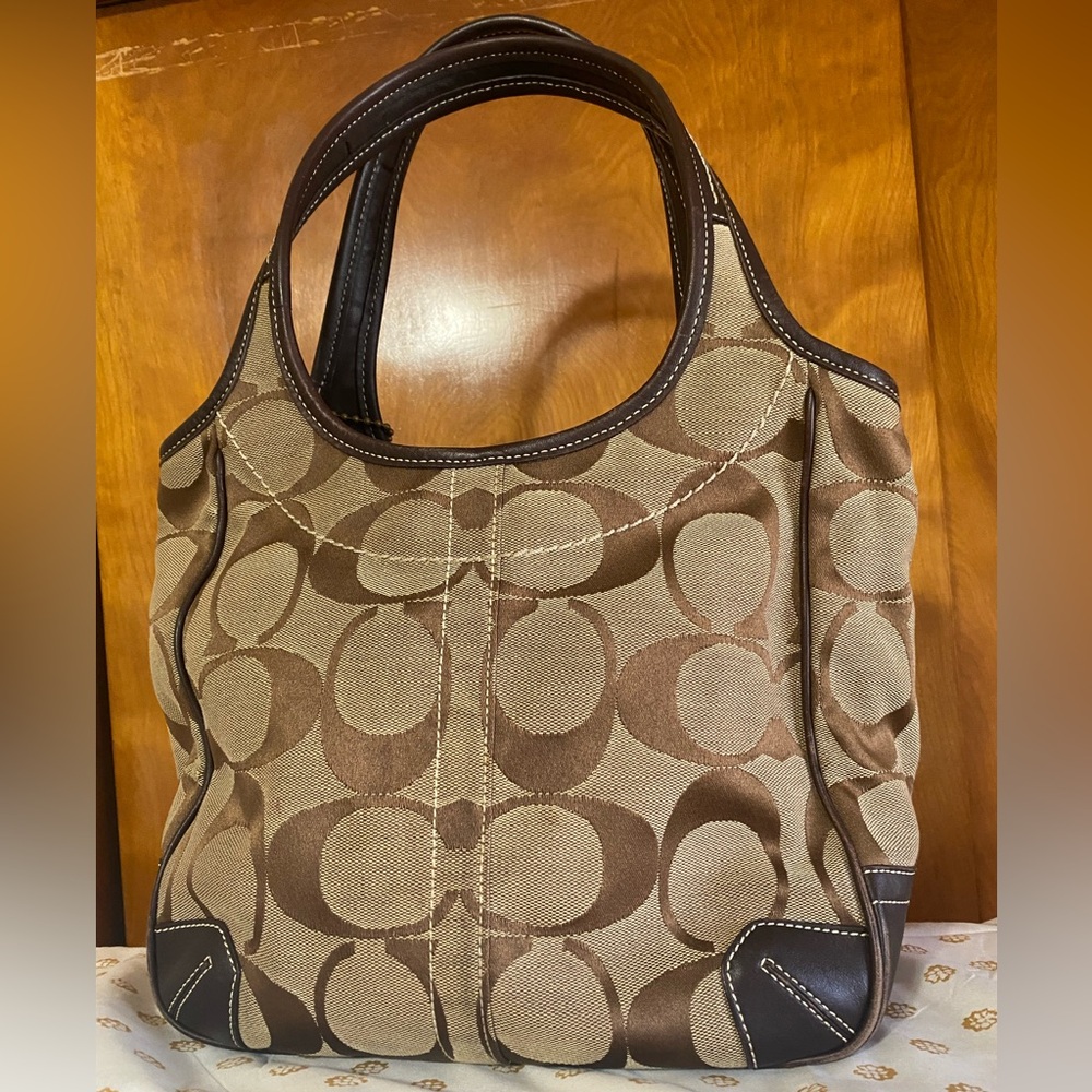 Coach Purse - Picture 12 of 12